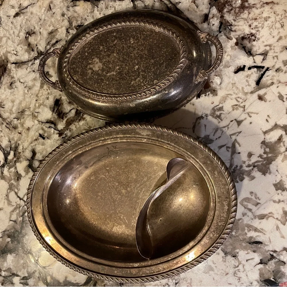 Vintage English Silver MFG.Corp Divided Serving Dish w/ LID COVER Made In U.S.A